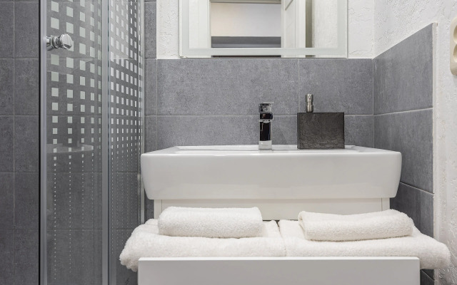 Апартаменты с новым дизайнерским ремонтом