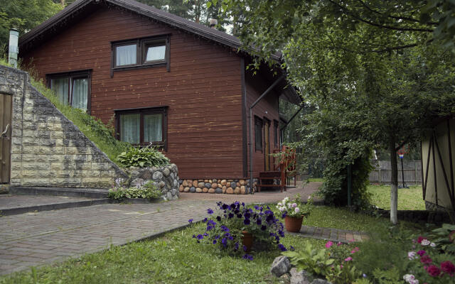 Гостевой дом Усадьба Земляничная