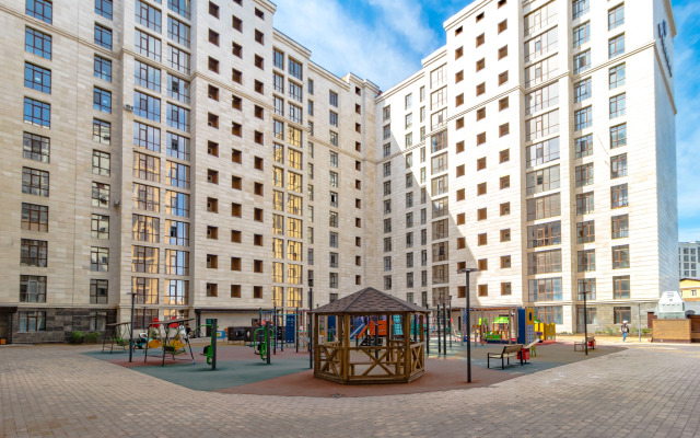 Na Ulitse Zhoshy Khana, 13 Flat