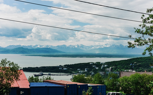 Stilnaya Kvartira S Vidom Na Buhtu Apartments