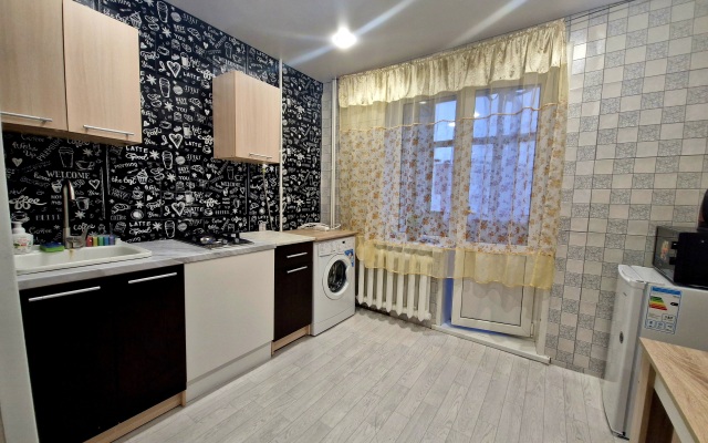 Ryadom S Yaroslavskim Shosse U Pushkinskogo Polya Flat