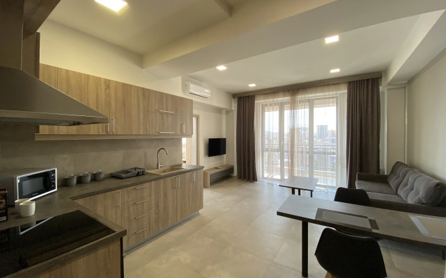 S Sovremennym Dizaynom Na Ulitse Kokhbatsi, Ko1617 Flat