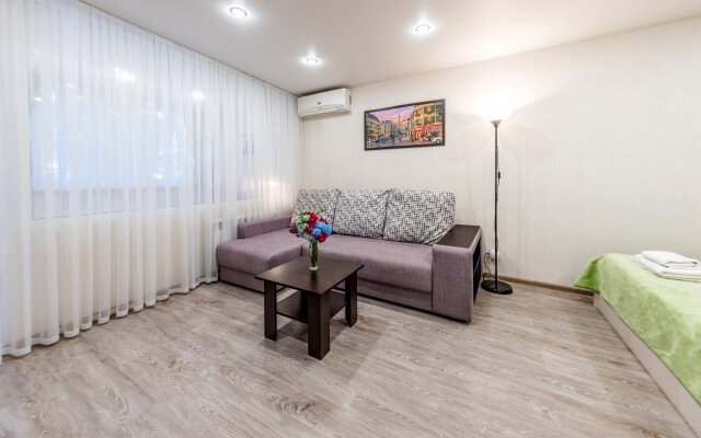 Na Ostrovskogo Apartments