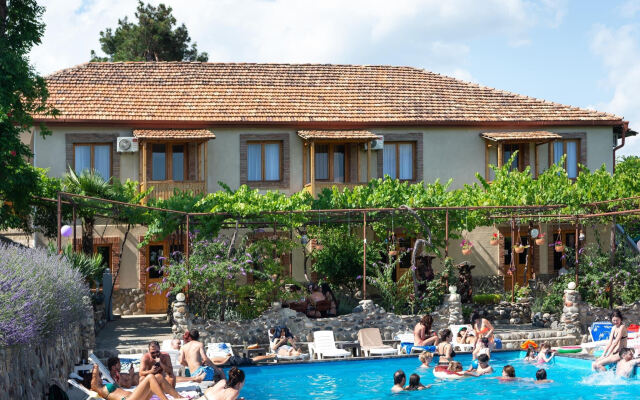 Veranda Hotel