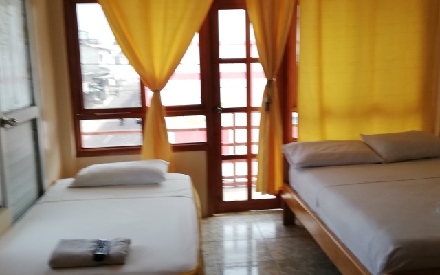 Edgar Parraga Hostel