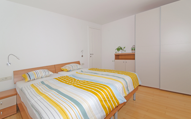 Abelia Apartments