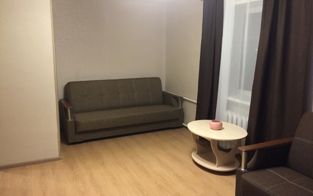 1-Komnatnaya Kvartira (Nedaleko ot Zd Vokzala) Apartments