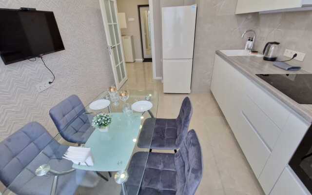 Turgeneva 25/1 Flat