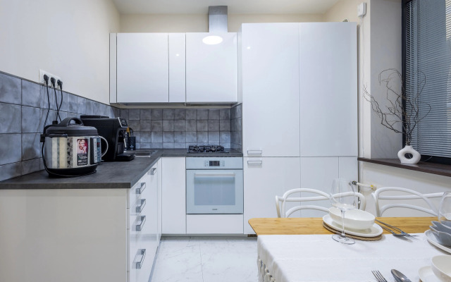 Myhomeyourhome na Fadeeva 34 Flat