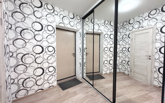 Квартира 2-к на Молодой Гвардии 102А