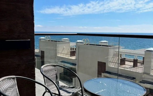 Апартаменты на Набережной 75к4(502.4)