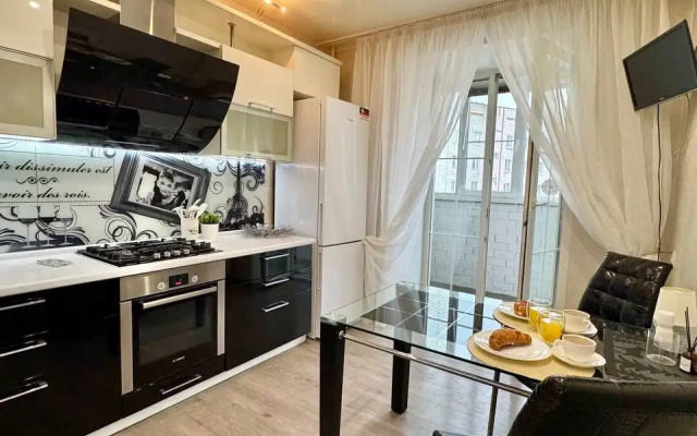 Sovremennaya kvartira v mikrorayone Gomzovo Flat