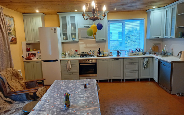 Дом у сосен