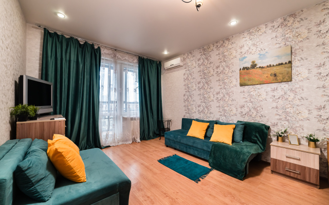 Квартира с Панорамным Видом с 19 Этажа у Аквапарка