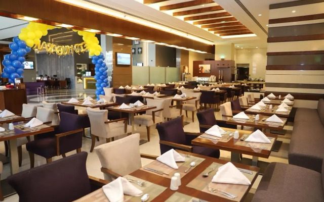 Golden Tulip Media Hotel