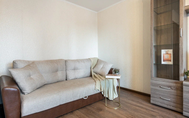 Uluchshennye Natali na Metro Akademika Yangelya Apartments