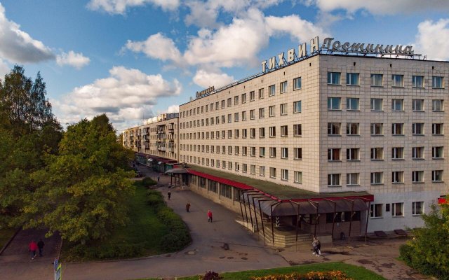 Tikhvin Hotel