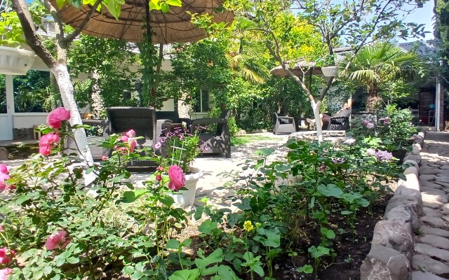 RAJ.com Guest house