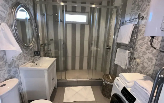 S Panoramnym Vidom Na Gory Private House