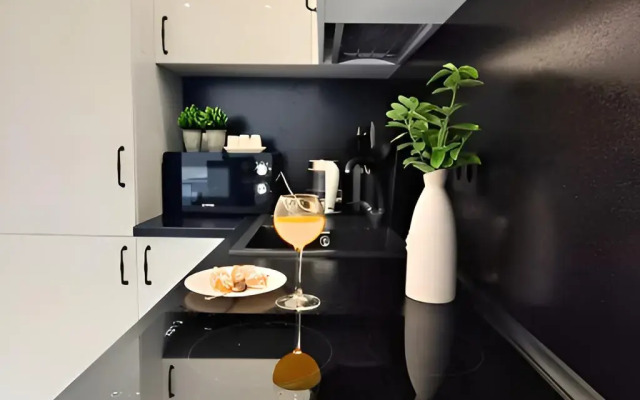 Apartaments v Zhk Metropol s Krasivym Vidom na Gory
