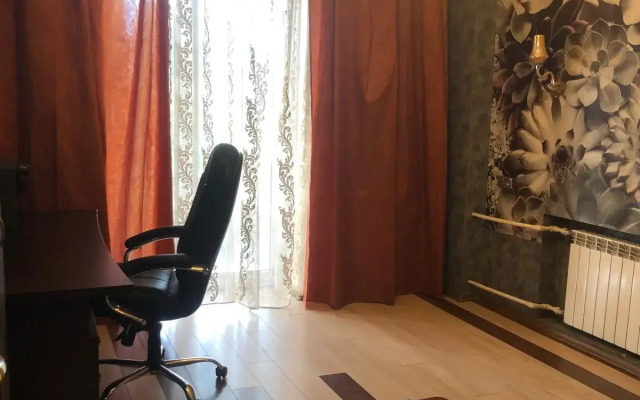 V Istoricheskom Tsentre Goroda S Vidom Na Naberezhnuyu Flat