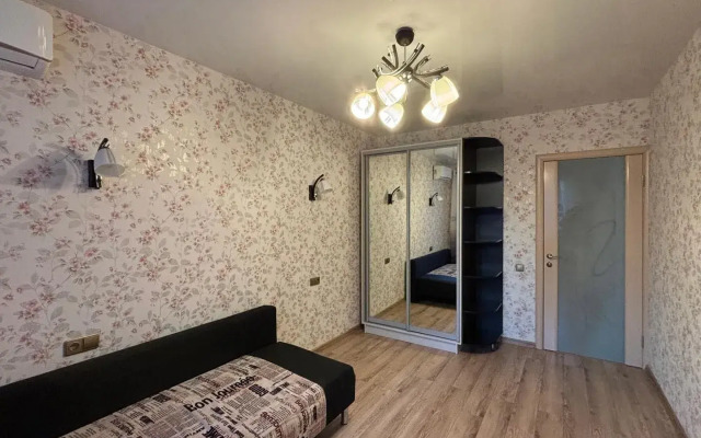 Квартира Трехкомнатная С Балконом