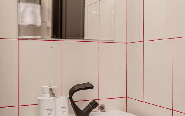 Апартаменты Жуковского 1/2/10с2 (209)