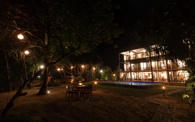 South Point Ocean 8 bedroom beach front Villa