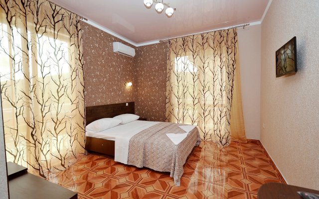 Ahilles Palas Guest house