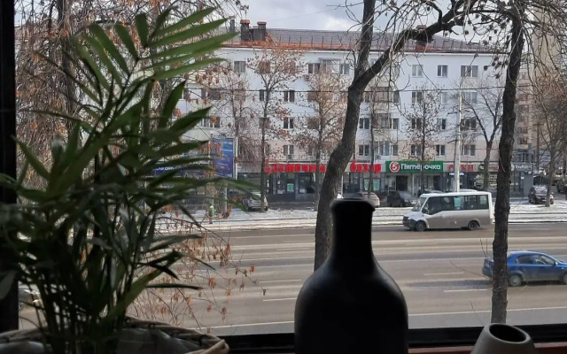 Na Prospekte Oktyabrya 87 Flat