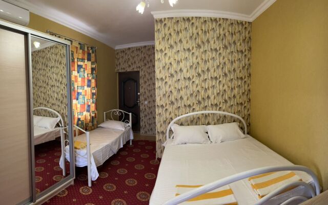 Na Tsvetochnoy 4 Apartments