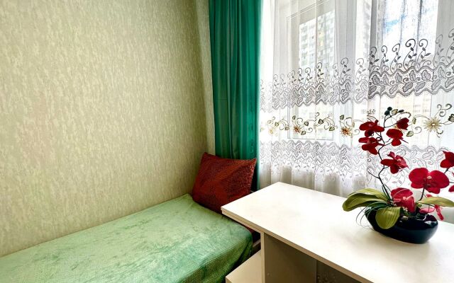 Yevro 3-Kh Komnatnye Apartamenty Na Sheremetyevskoy 10k5 Apartments