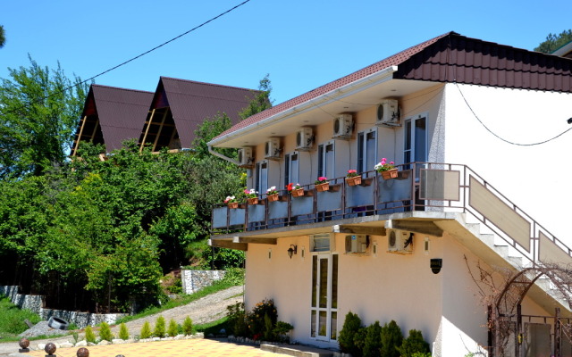 Sauchi Guest House