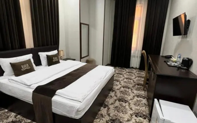 ARK Hotel