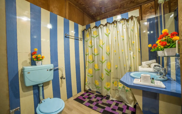 Отель Swan Group Of Houseboats