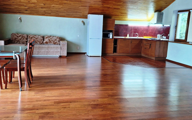 Tretiy Etazh Private house