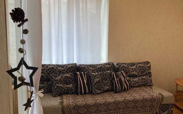 Апартаменты Двухкомнатные рядом сУВЗ, кинотеатр Россия