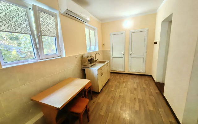 Na Ulitse Izobilnaya 19B Private House