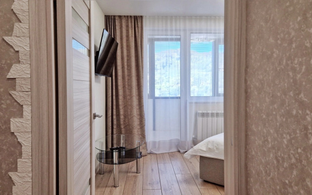 Uyutnaya Dvukhkomnatnaya Kvartira U Morya Apartments