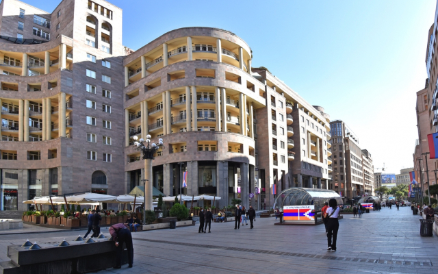 Trekhkomnatnaya Prostornaya na Severnom Prospekte, Hh556 Flat