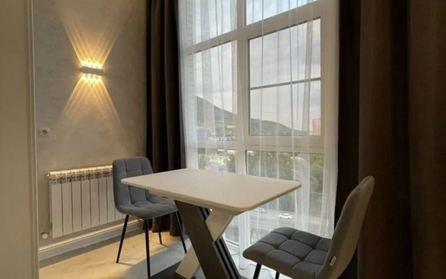 Novaya S Vidom Na Reku Flat