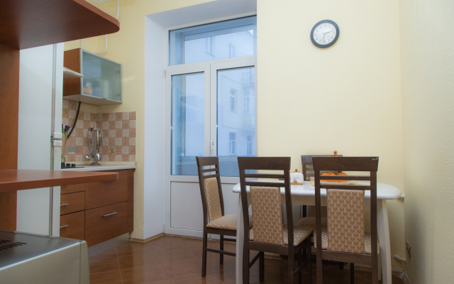 Dvuhkomnatnye na Ploshchadi Pobedy Apartments