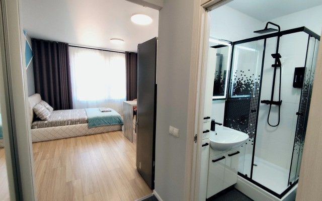 Квартира студия на 17 этаже