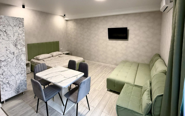 Cрetyrekhmestnye S Kukhney Apartments