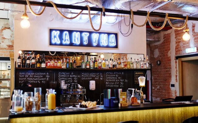 Arche Koszary Hotel