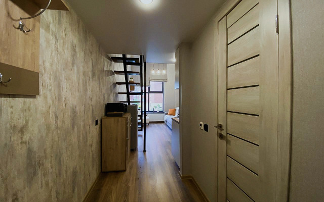 Квартира Green FOX из двух уровней с панорамными окнами