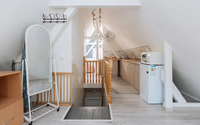 Artkhaus Flat