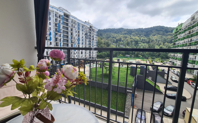 Uyutnaya S Balkonom V Sochi Flat