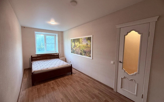 2kh Komnatnaya Na Demonstratsii 5 Flat