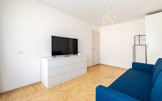 U Metro Zvezdnaya Apartments